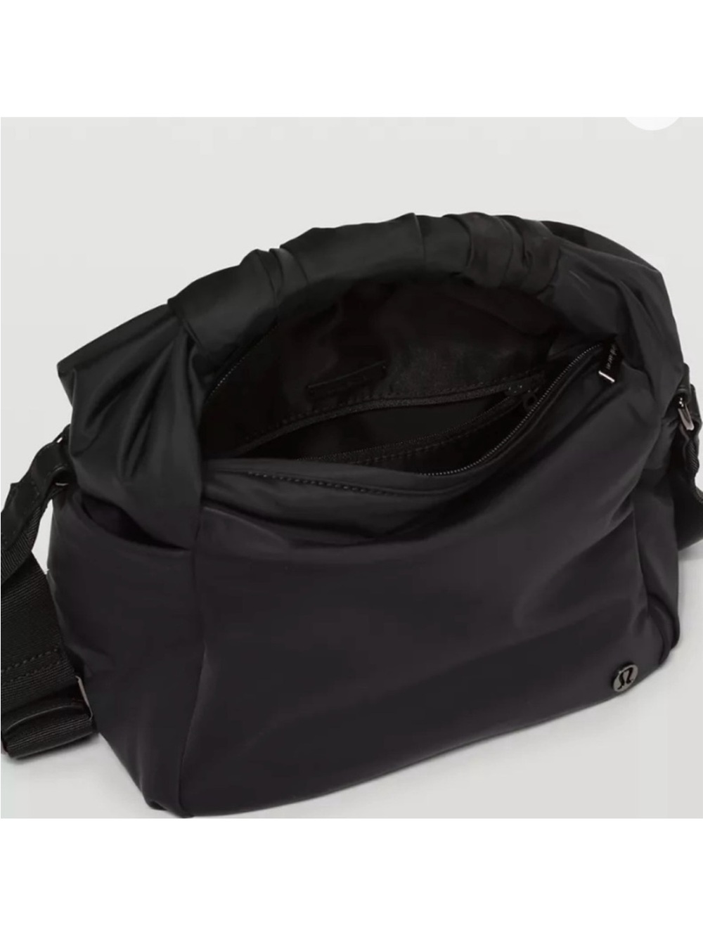 Lululemon Gathered Handle
Crossbody Bag 6L - Picture 4 of 6